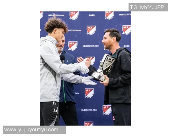 美职联2025最佳阵容揭晓梅西博安加领衔锋线孙兴慜意外落选引发热议