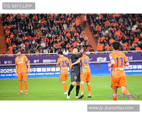 恭贺彭啸荣获中乙年度最佳青年球员愿他在足球之路上不断进步与成长