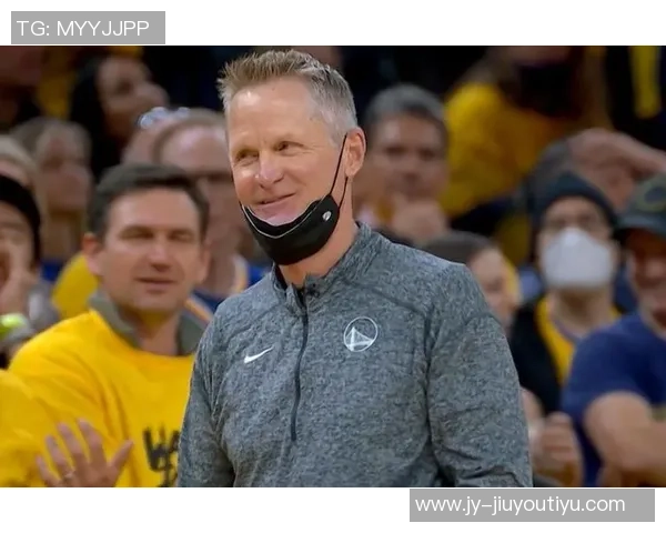 科尔怀念卢尼在大通中心的热烈掌声期待再次相聚的美好时刻