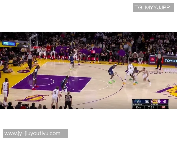 球队主持人点评夏普表现犹豫被大洛封盖显得格外悲哀